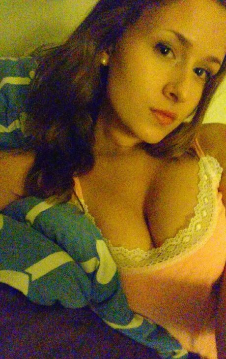 yaboielina model top pics