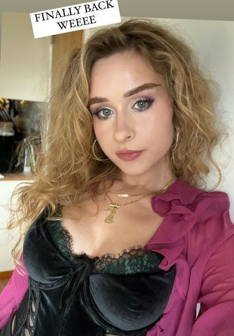 yaboielina model nude image