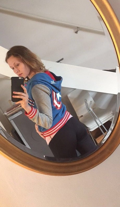 blonde shemale onlyfans porno pictures