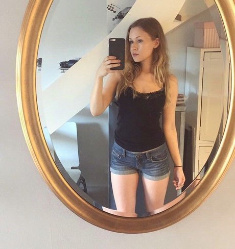 blonde babe onlyfans adult gallery