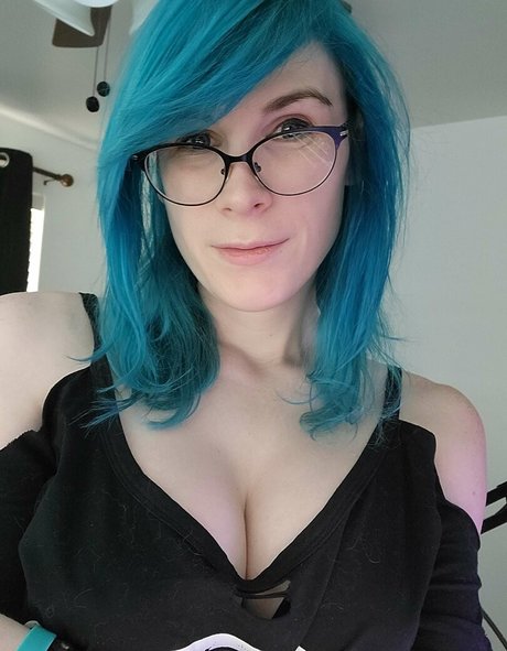 Kyliebitkin model art picture