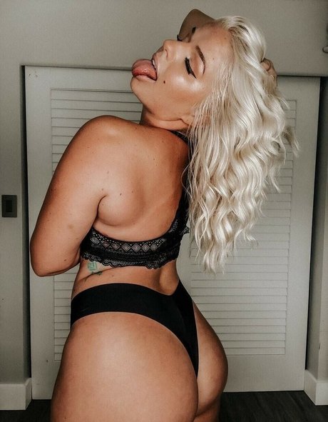 Danielle Nickerson hot star photo