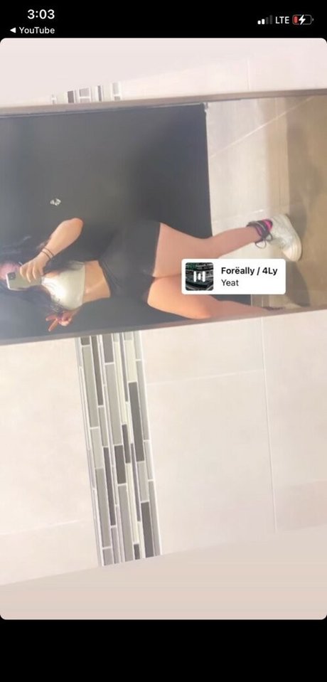 Haleyszklarz model naked images