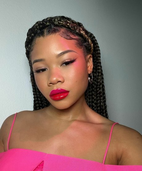 Storm Reid star naked picture