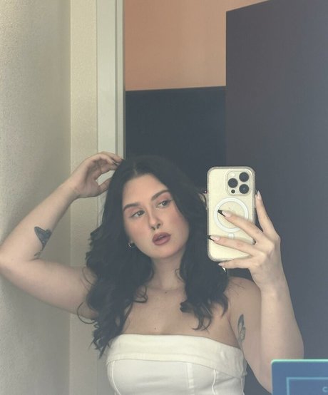 okokchanel free model image