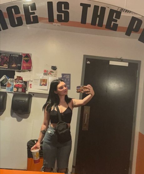 okokchanel sex model photos