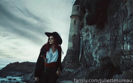 Juliettesureau star adult photo