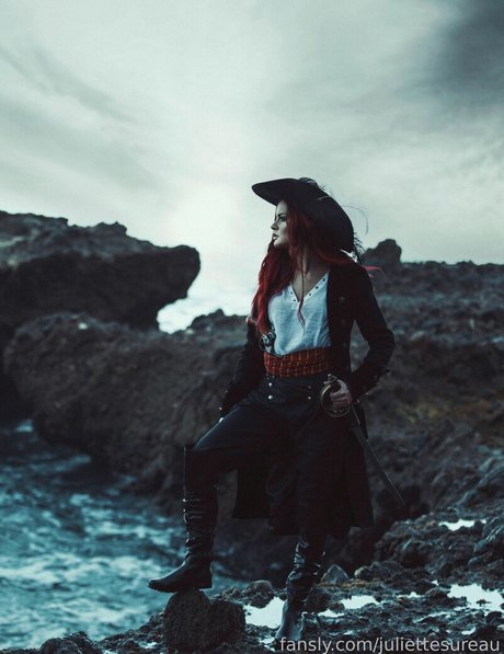 Juliettesureau star exclusive image