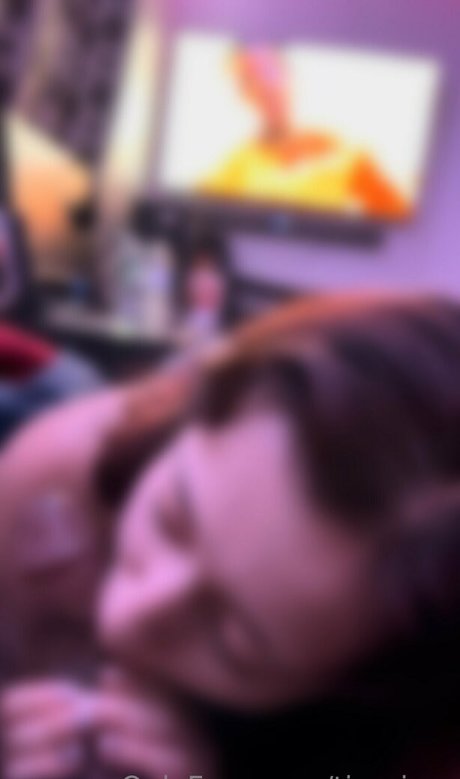 tinyrissy hot star pic