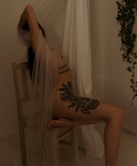 anya__afterglowfree star sexy pic