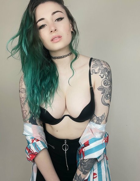 itskaylaerin nude pornstar photo