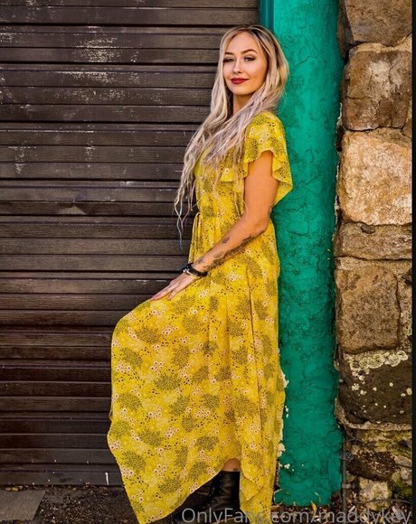 gamblergirl69 exclusive actress photo