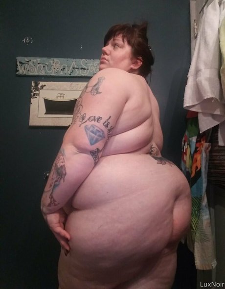 luxurynoir hot model picture