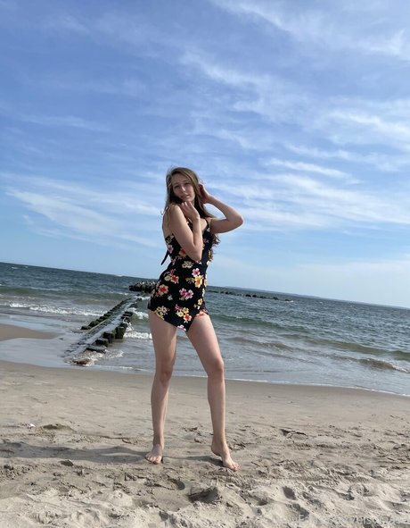 Moongirlbabyy Quick photo