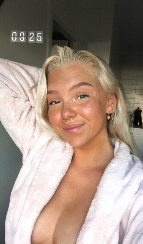 Erikalindgr3n sex model galleries