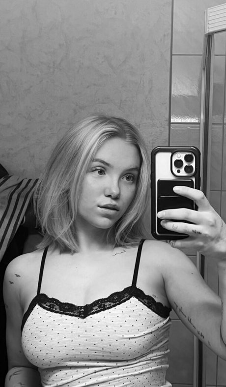 Erikalindgr3n porn star pics