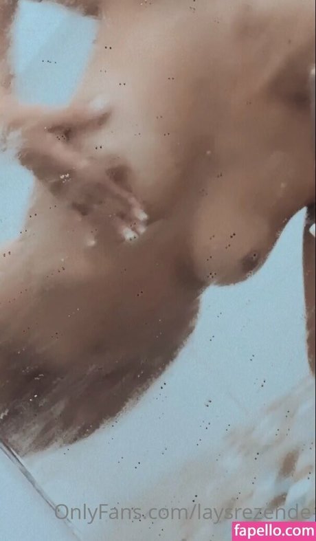 laysrezende naked star photos