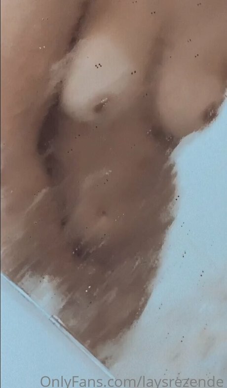 laysrezende model perfect pictures