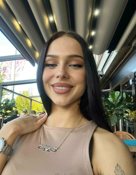 candyflipgirl pornographic model photos