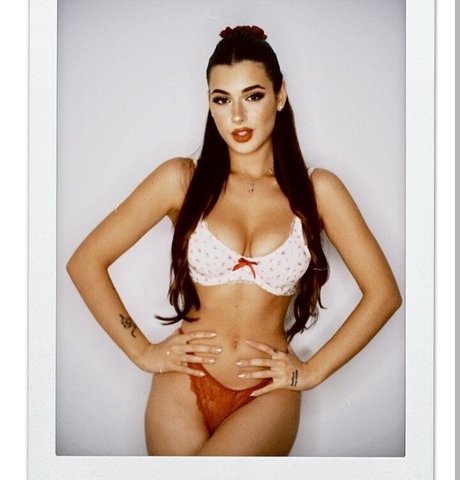 Saryy c nude actress galleries