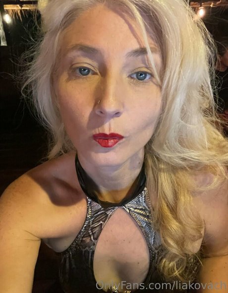 liakovach xxx pornstar gallery