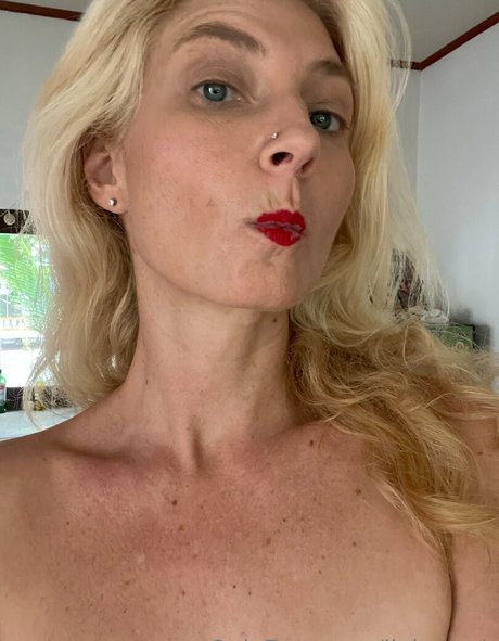 liakovach best actress images