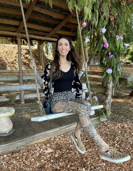 aliinwunderland high quality model gallery