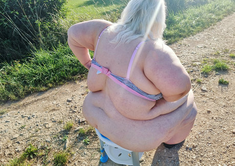 doughbellygirl perfect actress pic