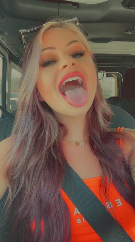 brookegonerouge model naked pics