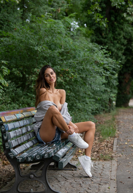 leedali pornstar adult images