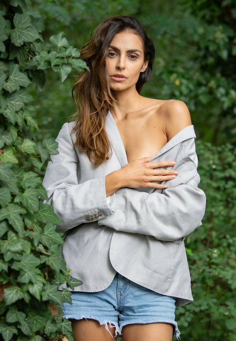 leedali naked pornstar photos