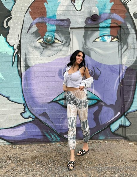 shemale handjob onlyfans nice image