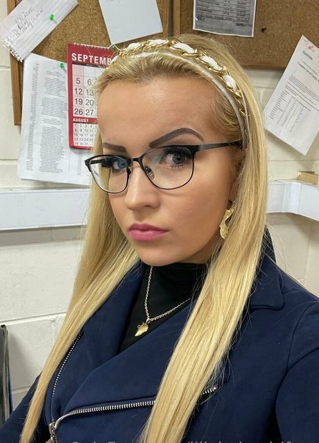 lillyoceanfree erotic star photo