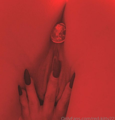 red kitty22 exclusive model photos