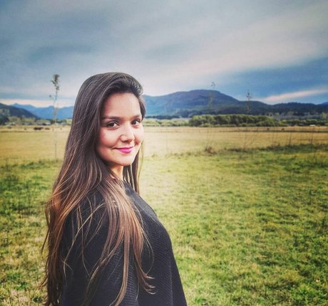 Thais Nakaguma pornstar top photo