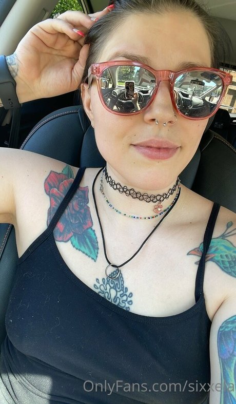 sixxela pornstar exclusive picture