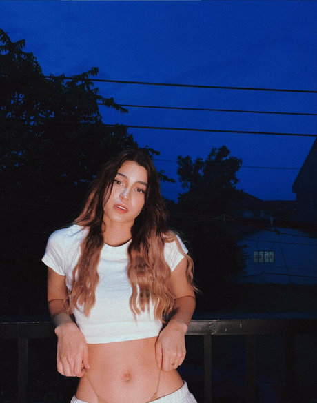 curvy kitty onlyfans sexy images