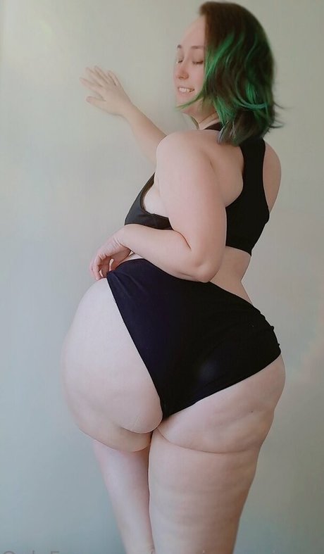 aussieoppaisenpai erotic model img