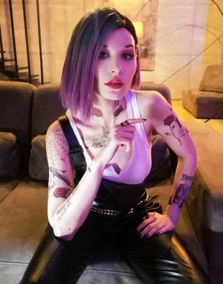 Kristy Che art star image