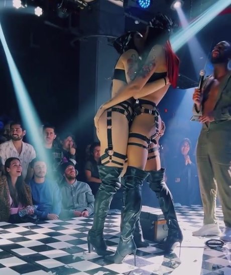 Shira Mosi model exclusive pics