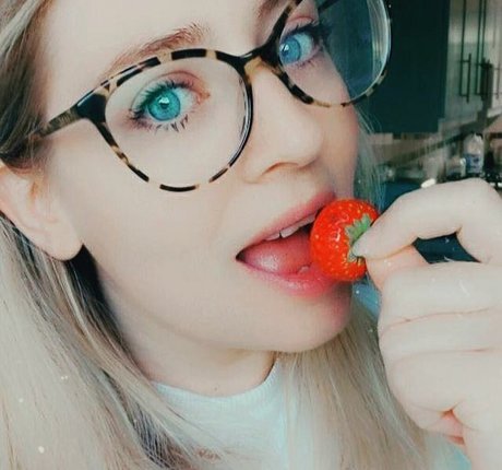 lottielushloves pornstar sexy pictures