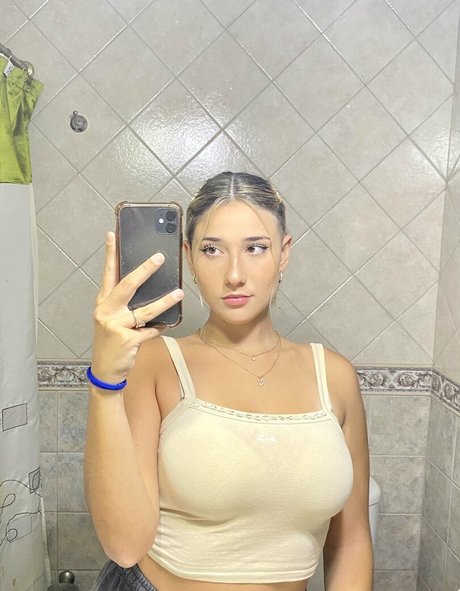 Yami Sanchez model sexy images