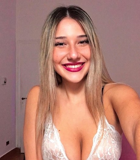 Yami Sanchez xxx pornstar img