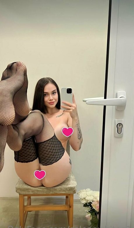 selenewhitee1 sexy pornstar archive