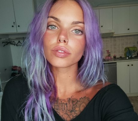 spicyrollersg model top picture