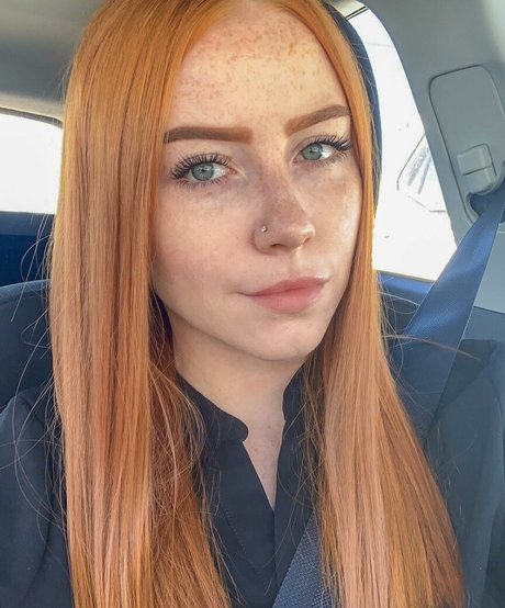 Little miss red best model image