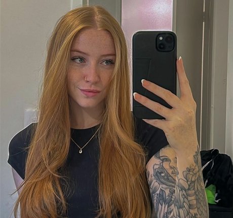 Little miss red hot pornstar pics