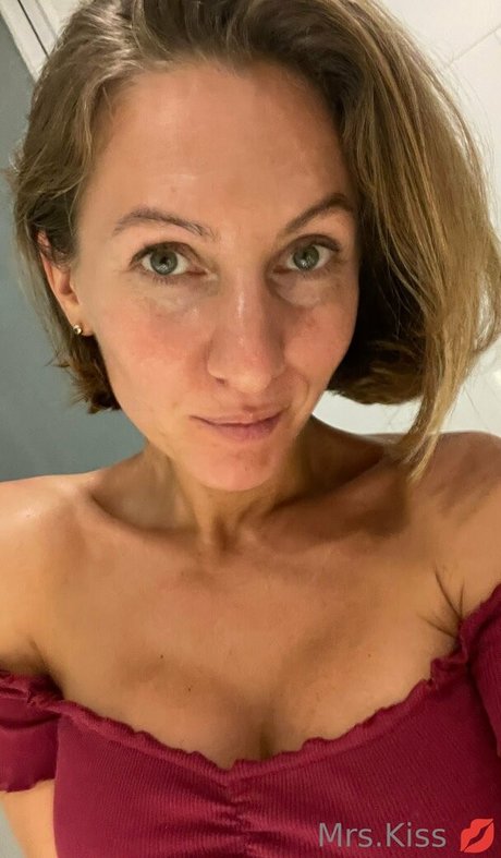 skinny babe onlyfans erotic image