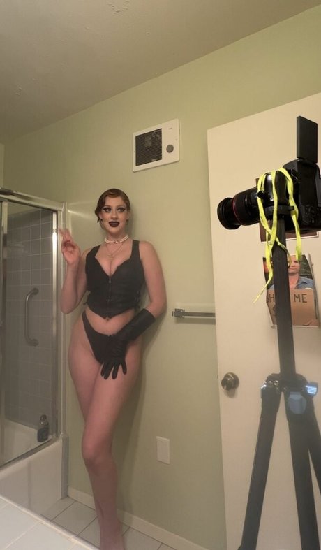 Tati Bruening star top gallery