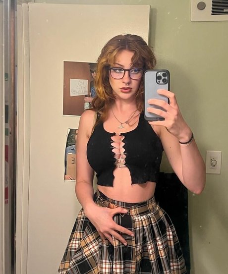 Tati Bruening adult model photo